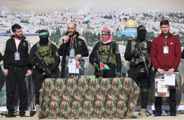 Gaza, oggi il rilascio dei 3 israeliani Aleksandr Sasha Trufanov, Saguy Dekel- Hen e Yair Horen in cambio di 369 prigionieri palestinesi