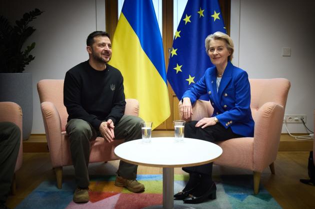 Ucraina, l'Ue sconfitta e umiliata, ora prova goffamente a fare la voce grossa e a difendere le ragioni della guerra