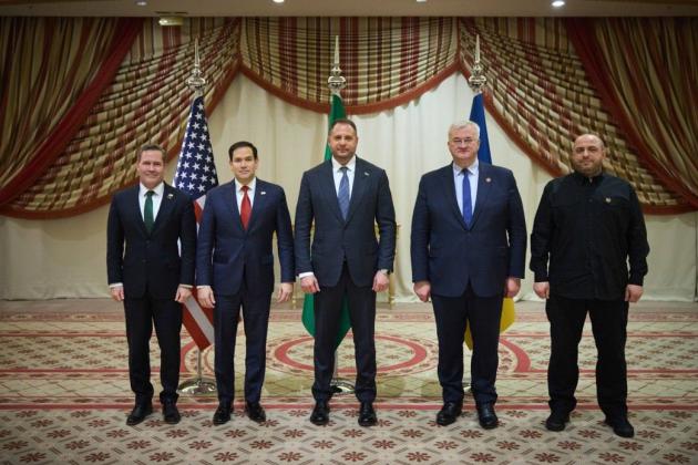 Delegazioni ucraina e Usa nel vertice a Gedda