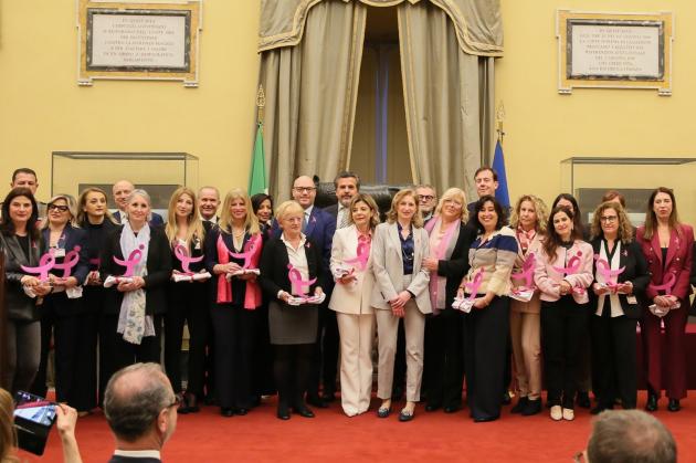 Komen Italia, premiati gli Ambasciatori in Rosa 2025 e presentati gli esponenti del Comitato d'Onore del Race for the Cure 2026