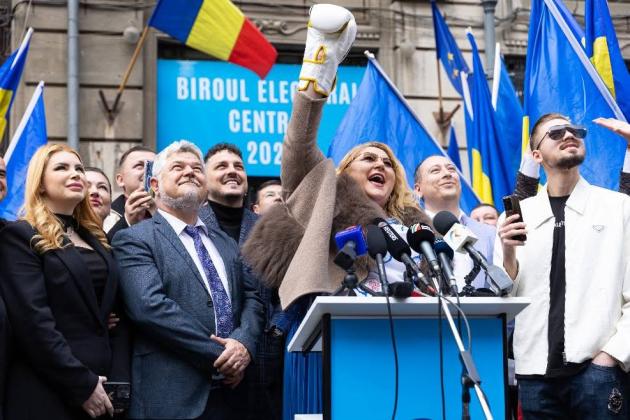 Candidata di estrema destra filorussa Diana Sosoaca respinta dalla corsa alle elezioni presidenziali