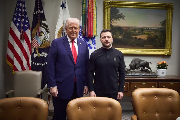 Telefonata Trump-Zelensky, proposta del tycoon: "Controllo Usa su centrali nucleari ed elettriche di Kiev, sì a difesa aerea ma da Ue", il leader ucraino: "Pace entro l'anno"