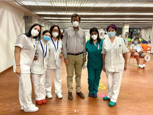 Vaccino Covid Astrazeneca, il regista Nanni Moretti si sottopone alla 2a dose: “Ora al lavoro per il nuovo film Il sol dell’avvenire”