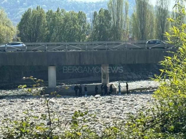 Alzano Lombardo, cadavere di donna 30enne nel fiume Serio, segni di trascinamento sul corpo e sul viso, aperta inchiesta per omicidio