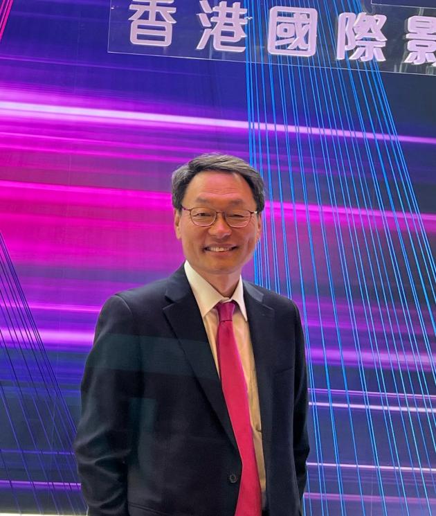Il Prof. Shin Dong KIM
