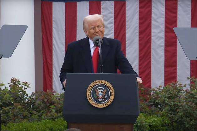 Dazi, Trump: "Stiamo guadagnando miliardi di $, da noi non c'è inflazione", Tajani: "Dal 15 aprile controdazi su prodotti Usa”