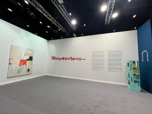 Intesa Sanpaolo a miart, 2025 omaggio a Rauschenberg per il centenario e apertura straordinaria del caveau delle Gallerie d’Italia