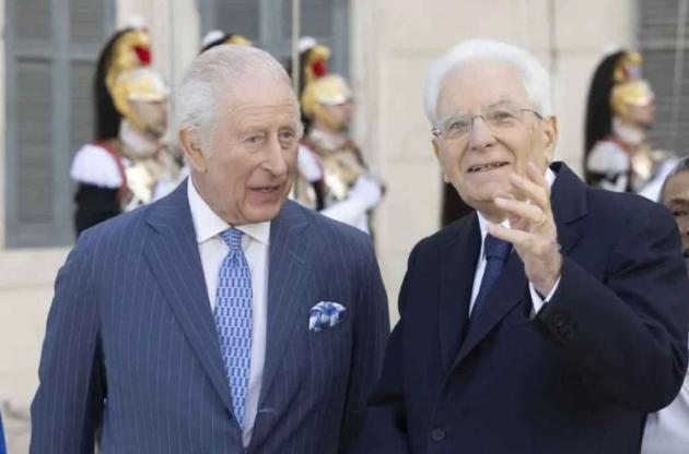 Re Carlo a Roma, l’atto di sottomissione di Mattarella alla Gran Bretagna e la repubblica dell’anglosfera orfana di Washington