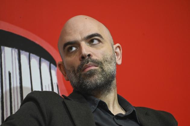 Il bardo cosmopolita Roberto Saviano attacca duramente Elon Musk: "La loro fine sarà violenta", parole inverosimili