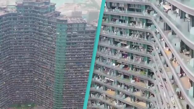 Cina, il palazzo città con ospedali, piscine, negozi dove vivono 20 mila persone senza bisogno di uscire 