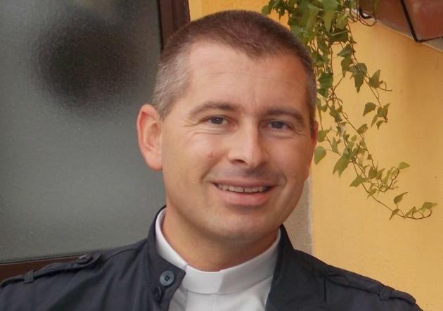 Abusi sessuali su minori, arrestato Don Ciro Panigara ex parroco di San Paolo (Brescia), già dimesso a gennaio dopo denuncia di un ragazzino
