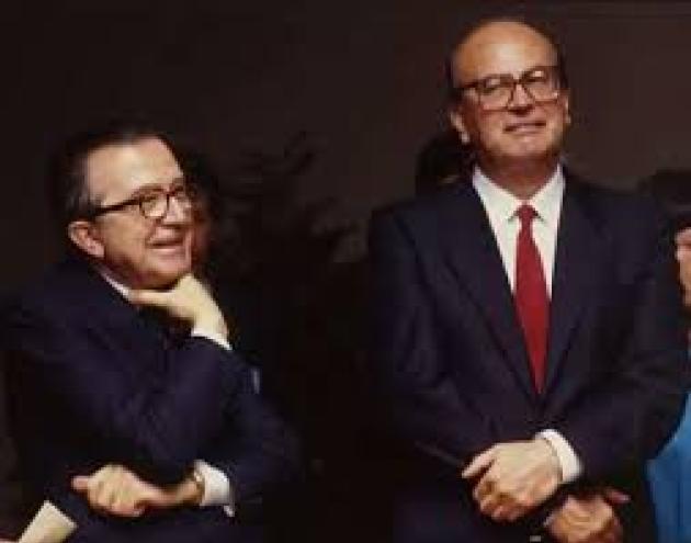Dall'Italia sovrana di Craxi e Andreotti al declino politico post 1992 tra Mani Pulite, Gladio e sudditanza Nato