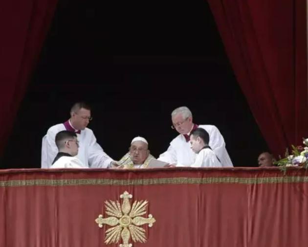 Papa Francesco, l'ultimo discorso scritto per l'urbi et orbi a Pasqua: "Nessuna pace è possibile senza un vero disarmo"