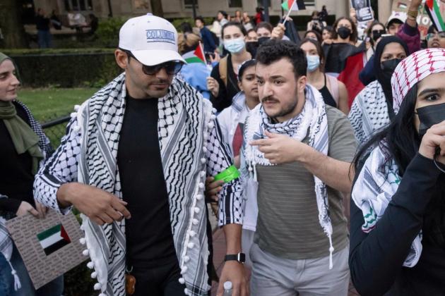 Usa, ICE respinge rilascio temporaneo per Mahmoud Khalil, volto delle proteste pro-Gaza della Columbia, attivista perde nascita del figlio