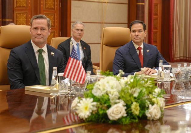 Trump nomina Waltz ambasciatore Usa all'Onu dopo il licenziamento da capo della Sicurezza Nazionale per il Chatgate, Rubio responsabile ad interim