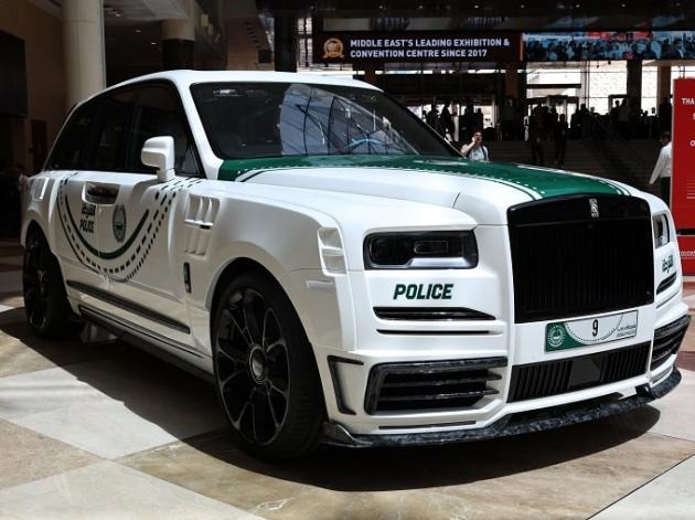 La Polizia di Dubai utilizzerà anche la Rolls Royce Cullinan personalizzata dallo specialista tedesco Mansory