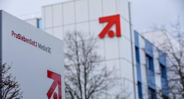 Prosiebensat, Ppf sfida Mfe e rilancia Opa a €7 per azione per salire al 29,99%, attesa mossa del gruppo di Berlusconi; titolo vola a Francoforte (+18%)
