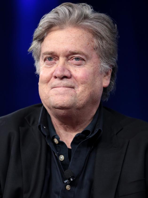 L'auto-goal geopolitico e culturale di Steve Bannon: un cattolico poco preparato e rozzamente ideologizzante