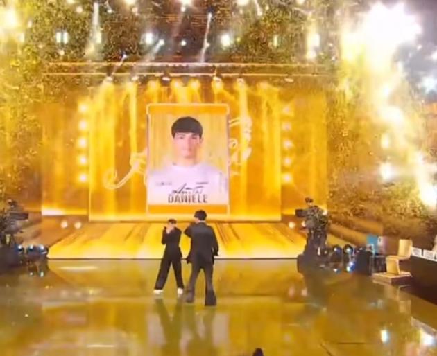 C'è Posta per Te torna domani su Canale 5: ospiti Sabrina Ferilli e Luca Argentero
