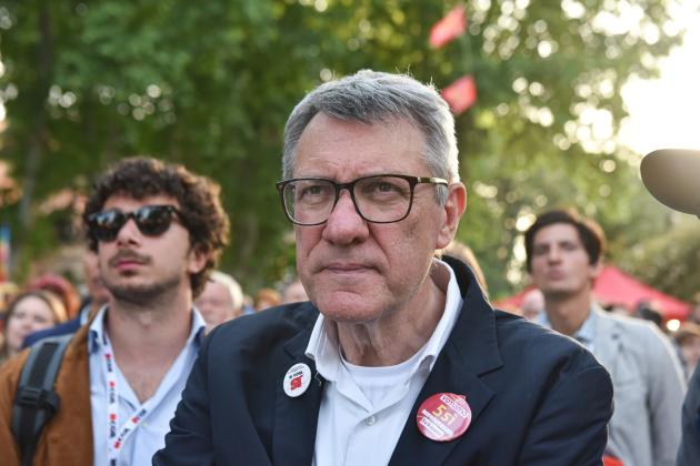Lettera Osa Polizia a Landini: "Chiedi di sostenere referendum, ma dov'eri quando i lavoratori venivano sospesi perché senza vaccino Covid?"