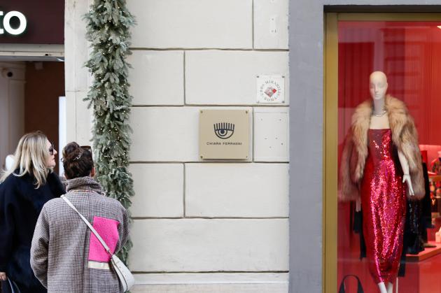 Chiara Ferragni chiude anche il negozio in via del Babuino a Roma, nel 2024 imbrattato con le scritte "truffatrice" e "bandita"