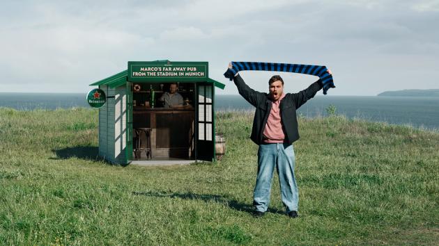 Heineken, al via "The Unlucky Charm", iniziativa che celebra con ironia la passione e le manie dei tifosi più scaramantici