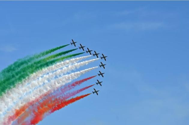 Il 2 giugno 2025, una festa della Repubblica e del referendum repubblica/monarchia, in un clima di nuova guerra e di fine di un'epoca