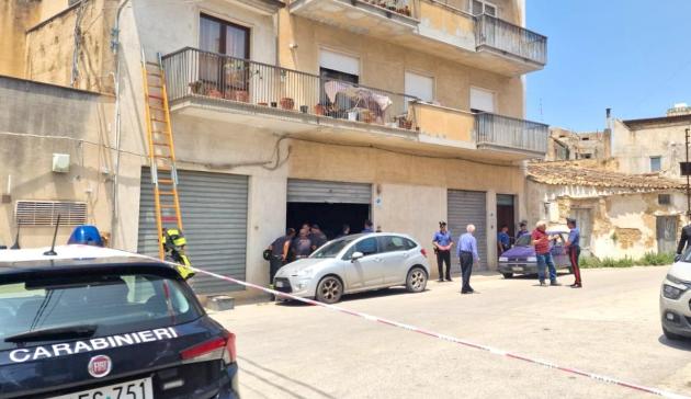 Castelvetrano, Francesco Compagna uccide la moglie Mary Bonanno con una chiave inglese, poi si suicida lanciandosi dal tetto di casa