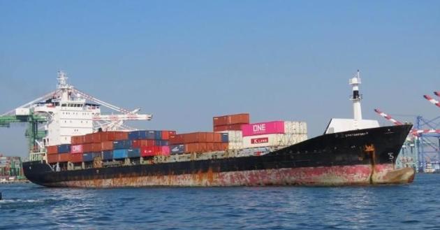 Nave cargo con armi per Israele dalla Francia a Genova, portuali di Marsiglia si rifiutano di caricarla