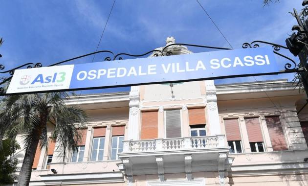 Genova,  giovane donna in fuga dall'ospedale con la figlia neonata, le tracce portano verso la Francia