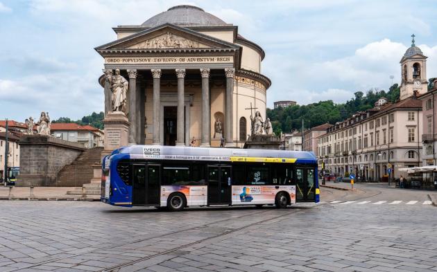IVECO celebra 50 anni di innovazione a Torino con "50xBeyond": anteprime e storia per raccontare il futuro della mobilità commerciale