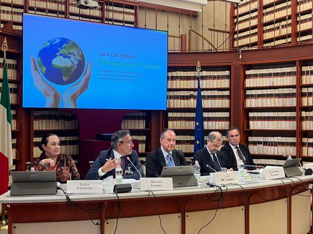 "Proteggere il Futuro" di Luca Dal Fabbro, una guida per governare il cambiamento con consapevolezza politica, economica e ambientale