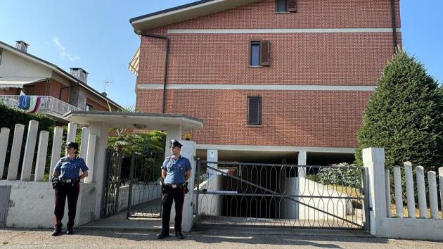 Rivalta (TO), donna trovata morta in casa, marito 55enne annegato nel Lago Grande di Avigliana, ipotesi omicidio-suicidio dopo una lite