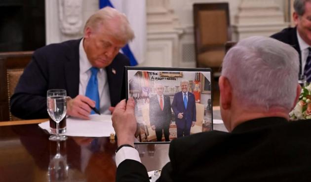 Trump nell'impasse con Netanyahu, il piano degli Usa per il cambio di guida in Israele con l'aiuto della CIA, "'Bibi' paga il non cessate il fuoco a Gaza e l'attacco in Iran - RETROSCENA