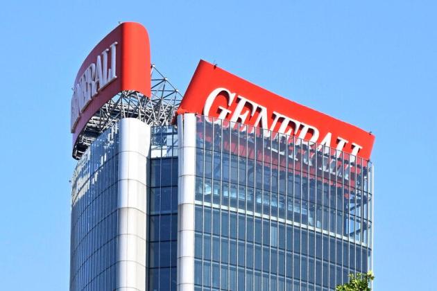 Collasso insegna Generali Milano, presidente ordine ingegneri Penati: “Caldo estremo ha contribuito a cedimento”, ma indagine per crollo colposo