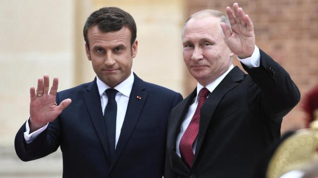 Telefonata Putin-Macron, lo zar: “La guerra in Ucraina è colpa dell’occidente, Iran ha diritto a nucleare”, l'Eliseo: "Pace duratura, mai atomica a Teheran"