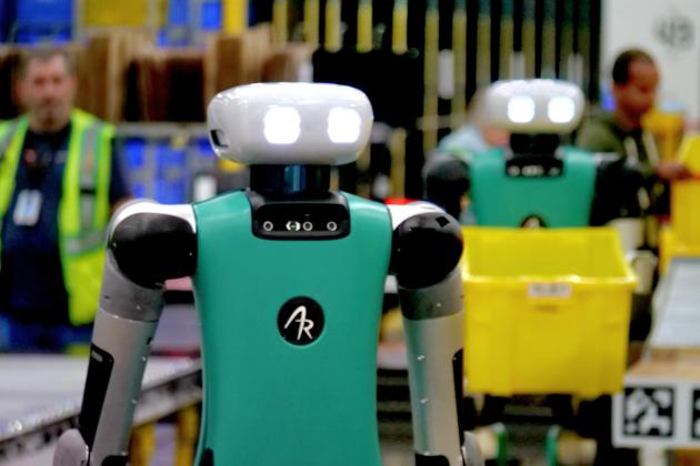 Amazon, oltre un milione di robot nei magazzini di Jeff Bezos, quasi pareggiato il numero dei dipendenti umani (1,56 mln)