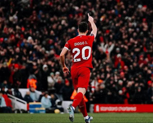 Diogo Jota, Liverpool ritira maglia numero 20 nonostante divieto della Premier League, prima volta nella storia: “Non camminerai mai solo”
