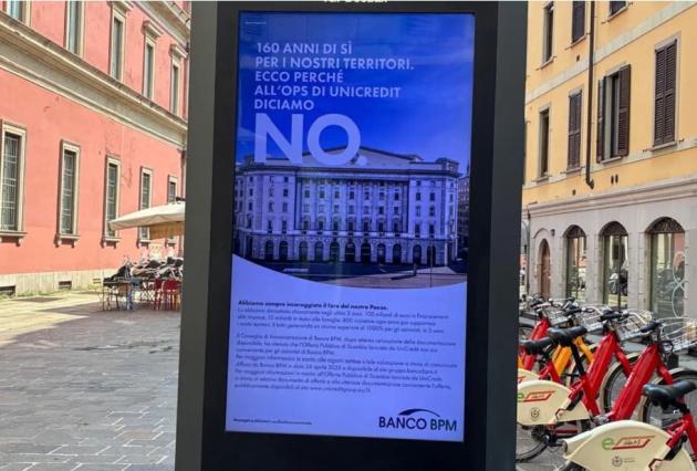 Banco BPM dice no all’OPS di UniCredit: maxi campagna pubblicitaria in centro a Milano e nelle città simbolo dell’istituto