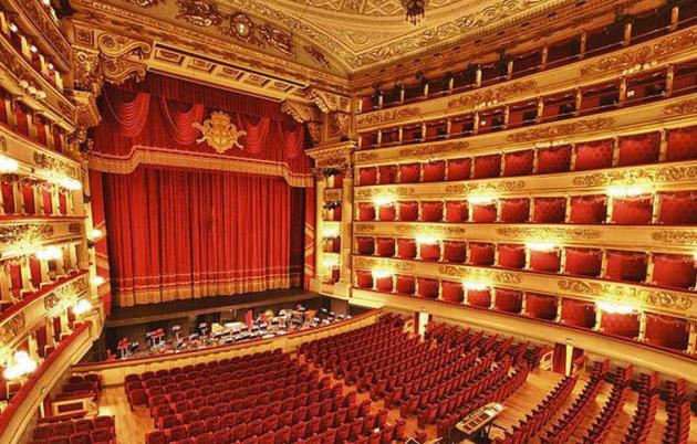 Teatro alla Scala di Milano, torna in vigore il dress code che prevede niente canotte e infradito