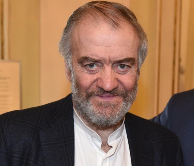 Concerto Gergiev a Caserta, Giuli in cortocircuito su artista russo: “Arte è libera, no a censura, ma esibizione pro Putin deplorevole”