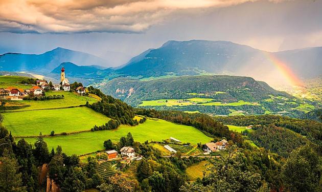 Borghi Accoglienti, i piccoli centri delle Marche una ne fanno e cento ne pensano, mentre una ventata di nuovi progetti porta sinergia, condivisione e sostenibilità