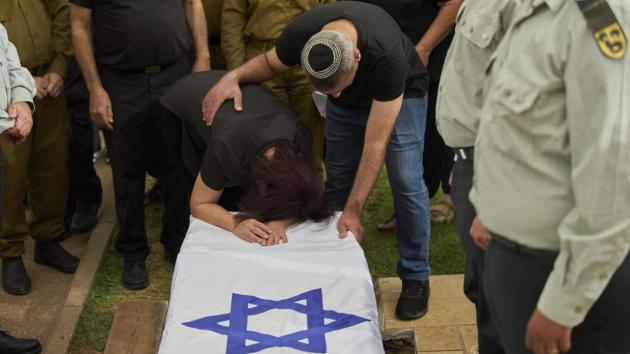 Gaza, oltre 43 soldati israeliani suicidati da inizio guerra, 14 nel 2025, Yair Lapid: “Troppa pressione psicologica, uccise anche le anime”