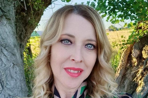 “La fragilità del verso” di Francesca Iseppi, una silloge che pone al suo centro la vita nel segno di un Sacro mai così “sensoriale”