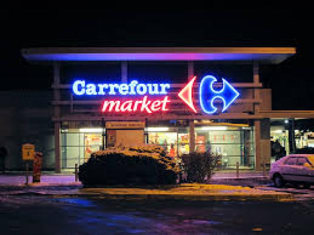 Carrefour valuta l’uscita dall’Italia, affidato a Rothschild il mandato per vendere la rete da 1.200 negozi e 18.000 dipendenti