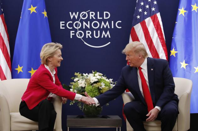 Dazi, negoziatori Usa e Ue verso accordo su tariffe reciproche del 15%, anche sulle auto, si attende via libera di Trump