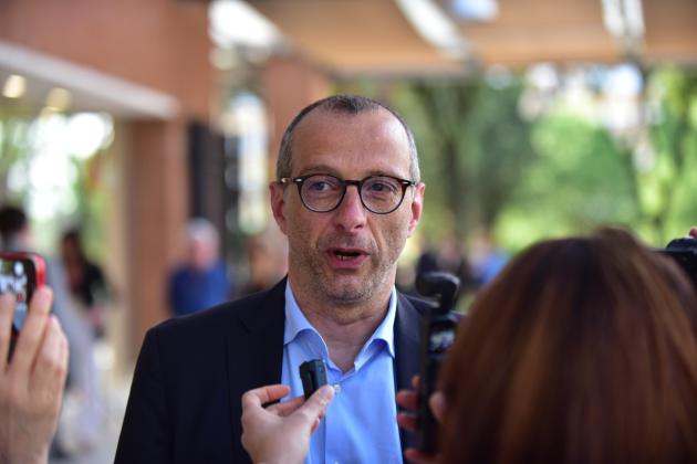 Avviso di garanzia per Matteo Ricci, candidato dem nelle Marche, indagato per corruzione per affidi pubblici a Pesaro, Conte: “Chiarisca”