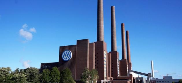 Volkswagen, nel 1H 2025 utile operativo a €6,7 miliardi (-33%) e fatturato a €158 miliardi (-0,3%); rivisti al ribasso i target