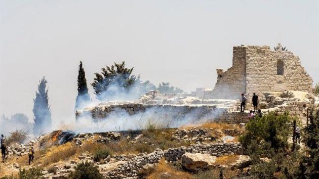 Cisgiordania, coloni israeliani attaccano Taybeh, ultimo villaggio cristiano rimasto, Tajani: “Superato il limite, valuteremo sanzioni con Ue”