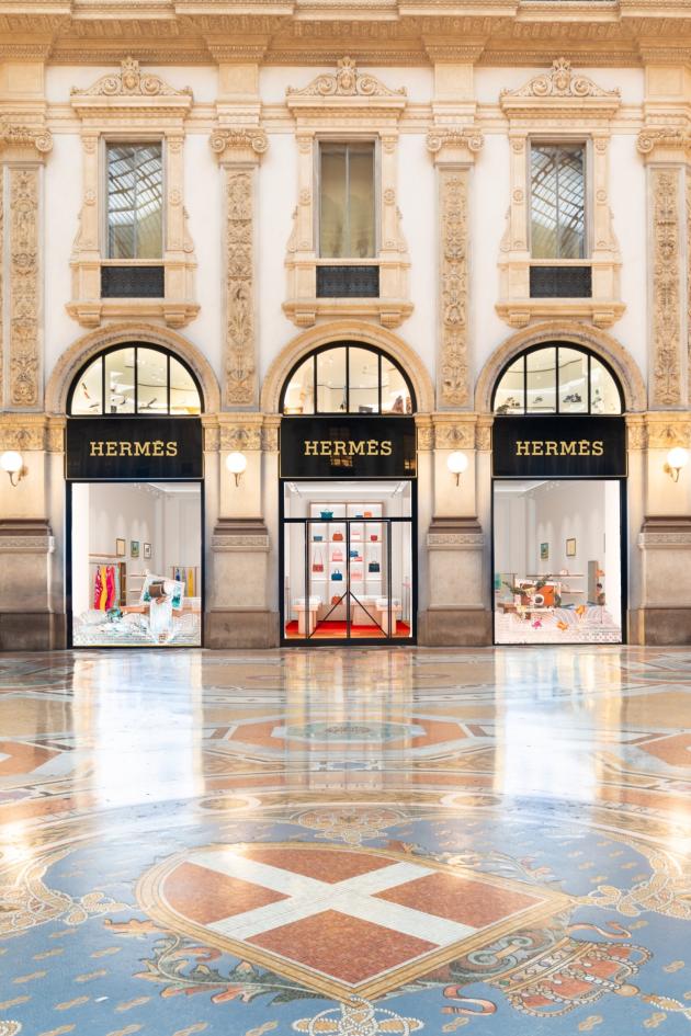 Hermès, nel 1H 2025 ricavi consolidati a €8 mld (+8%) e utile netto a €2,2 mld (-8,3%); Dumas: "Continueremo a investire per garantire il successo del gruppo"